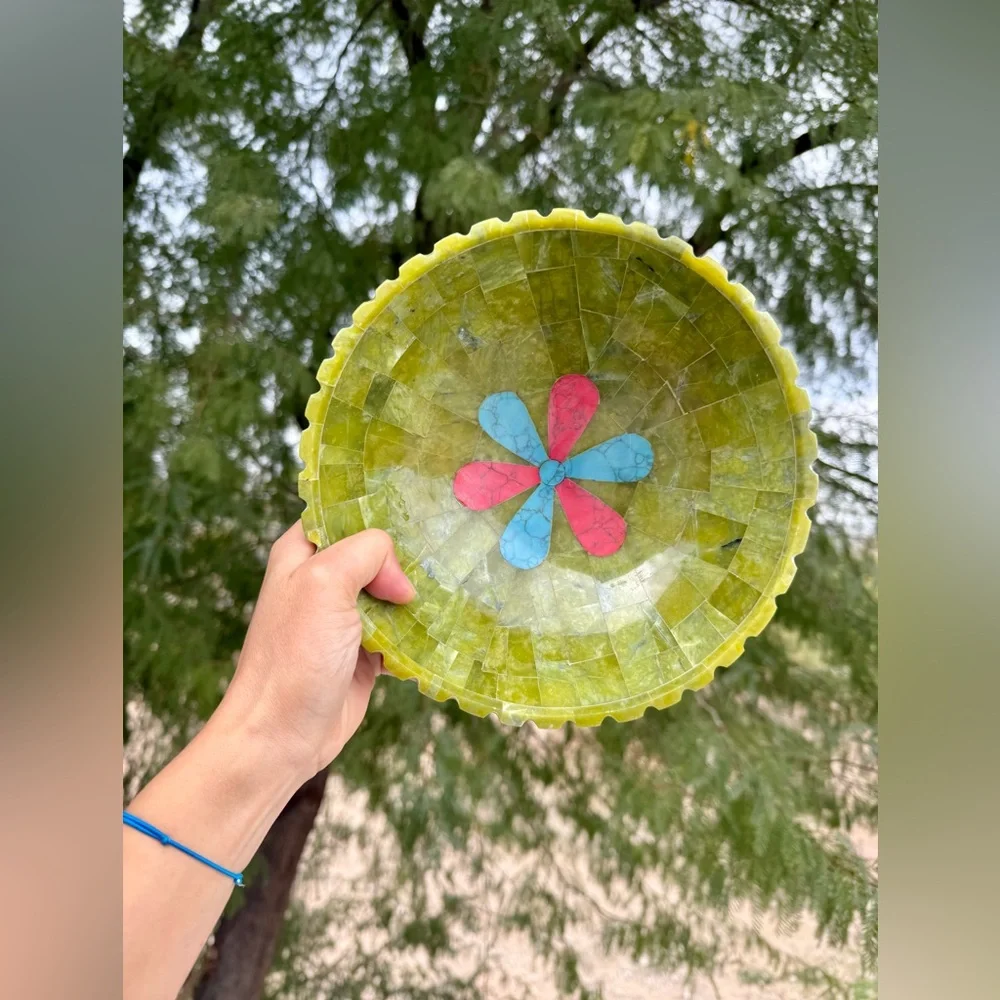 Serpentine bowl with Turquoise - Picture 4 of 6